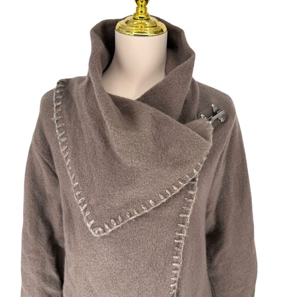 Garnet Hill Asymmetrical Boiled Wool Coat Size 18 XL Metal Clasp Taupe Boho FLAW - Picture 5 of 14